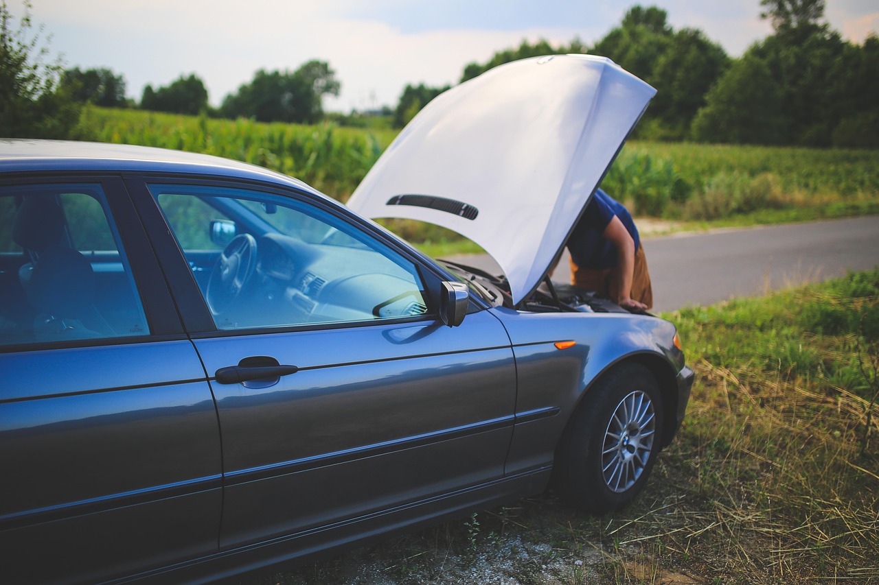 service d'assistance routière rapide et fiable pour vous dépanner en cas de panne, crevaison ou accident, disponible 24h/24 et 7j/7.