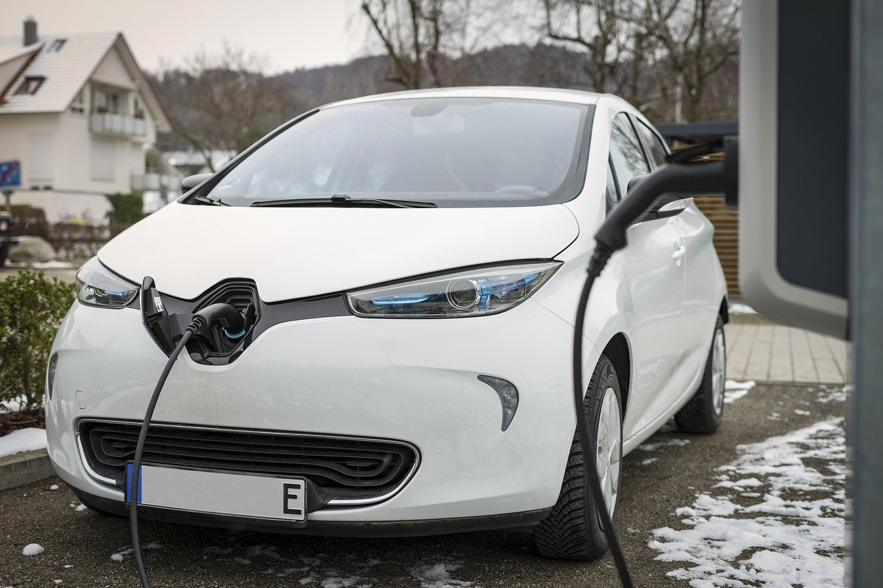 découvrez les performances impressionnantes des voitures électriques : acceleration rapide, autonomie prolongée et technologies avancées. explorez l'avenir de la conduite durable et l'efficacité des véhicules respectueux de l'environnement.