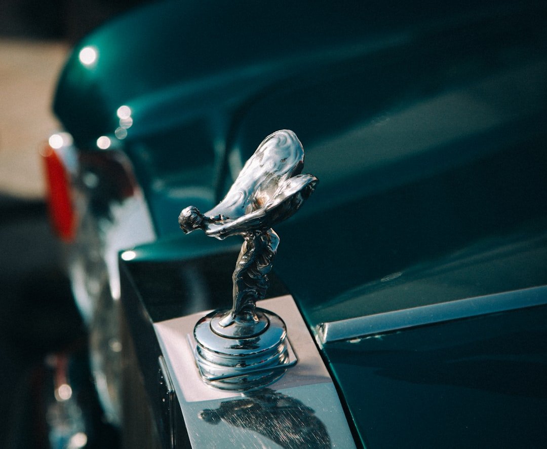 Tout savoir sur la Rolls Royce Spectre : caractéristiques et innovations