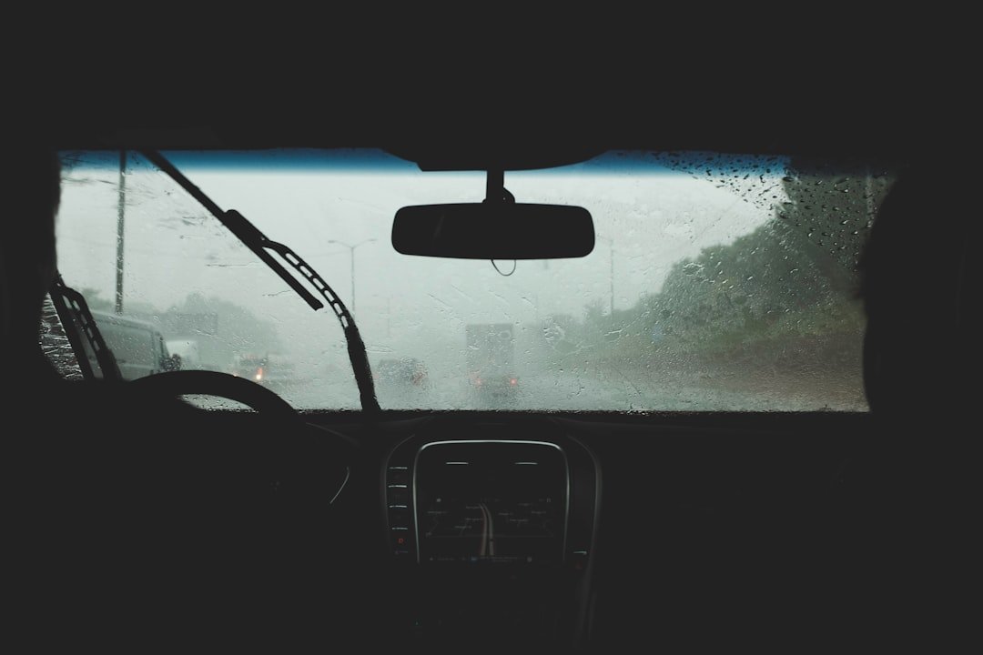 Comment changer le fusible d’essuie-glace sur Fiat 500 ?