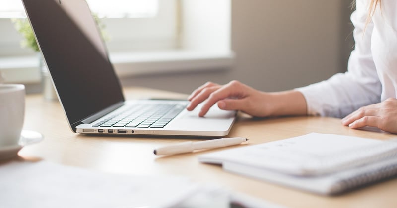 Pourquoi les petites équipes adoptent les bureaux flexibles en 2026