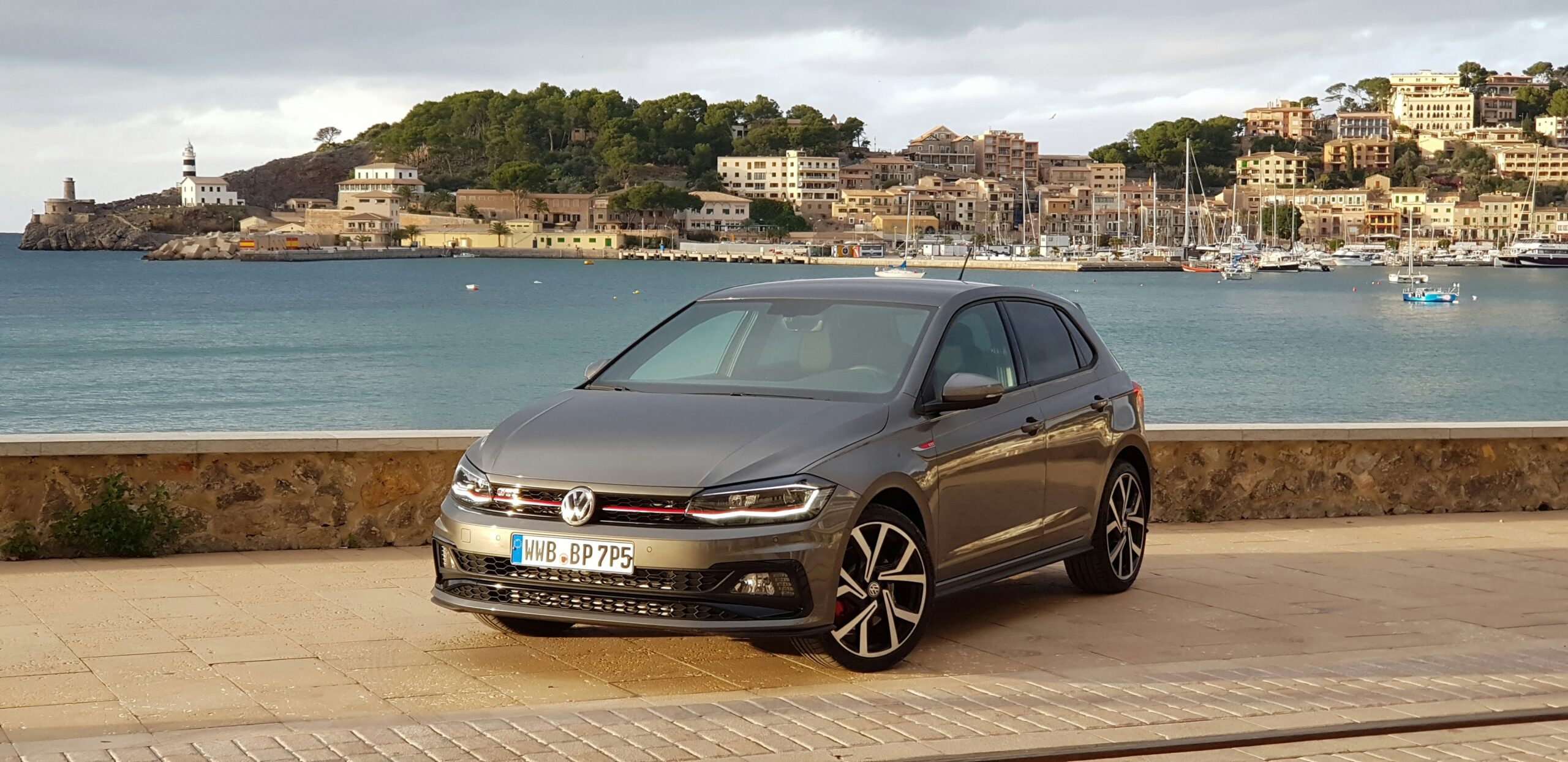 découvrez la aixam gti, la voiture sans permis sportive et dynamique. profitez d'une conduite agile et urbaine avec la aixam gti.