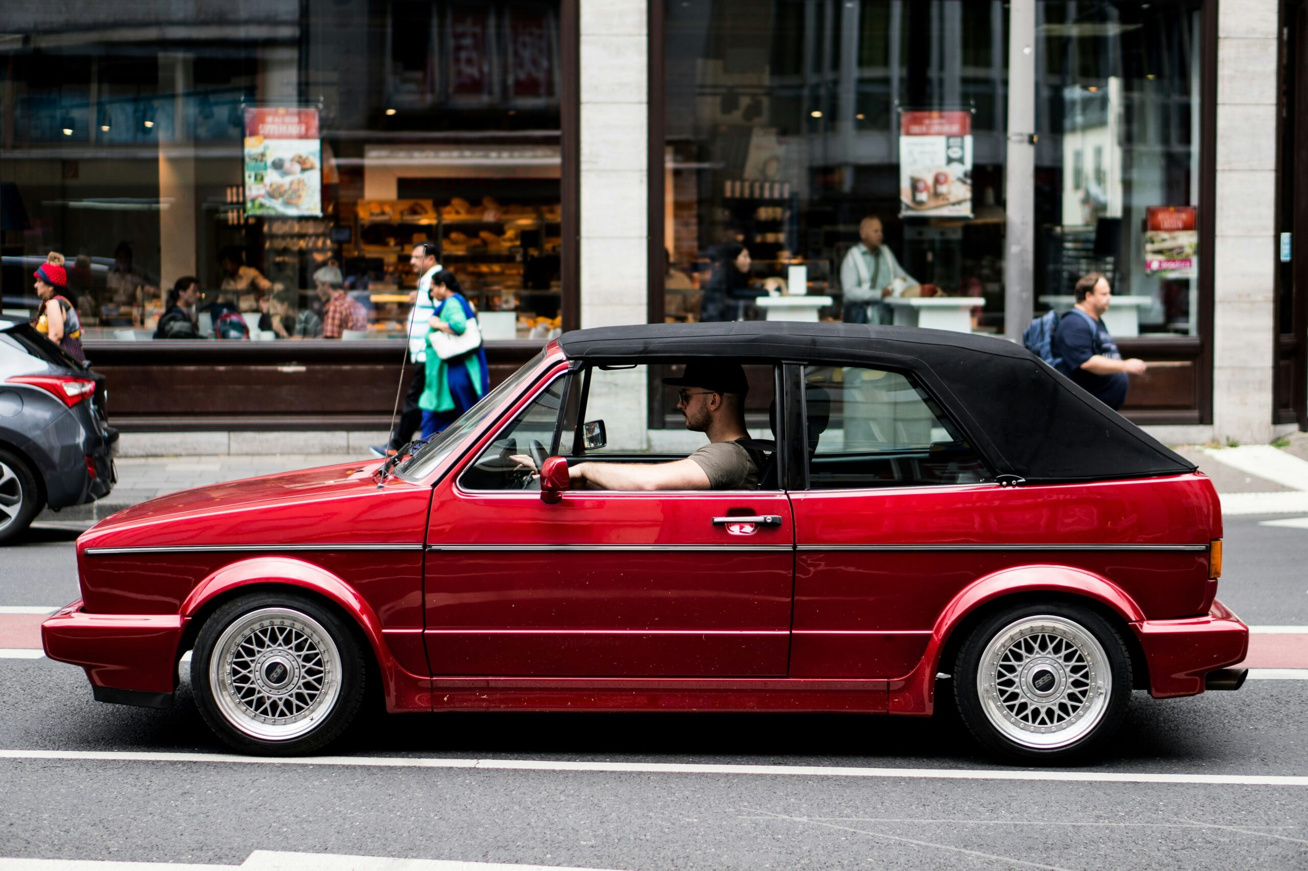 découvrez la voiture sans permis aixam gti, un concentré de puissance et de style pour une expérience de conduite unique.