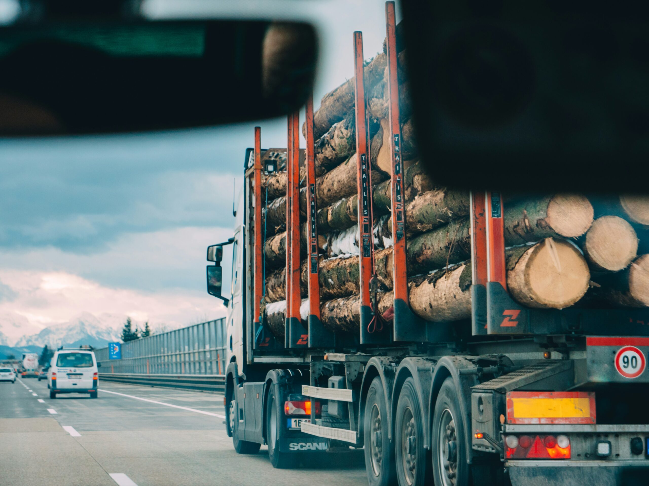 découvrez une vaste sélection de remorques pour voitures avec car trailer. trouvez la remorque parfaite pour transporter votre voiture en toute sécurité et commodité.