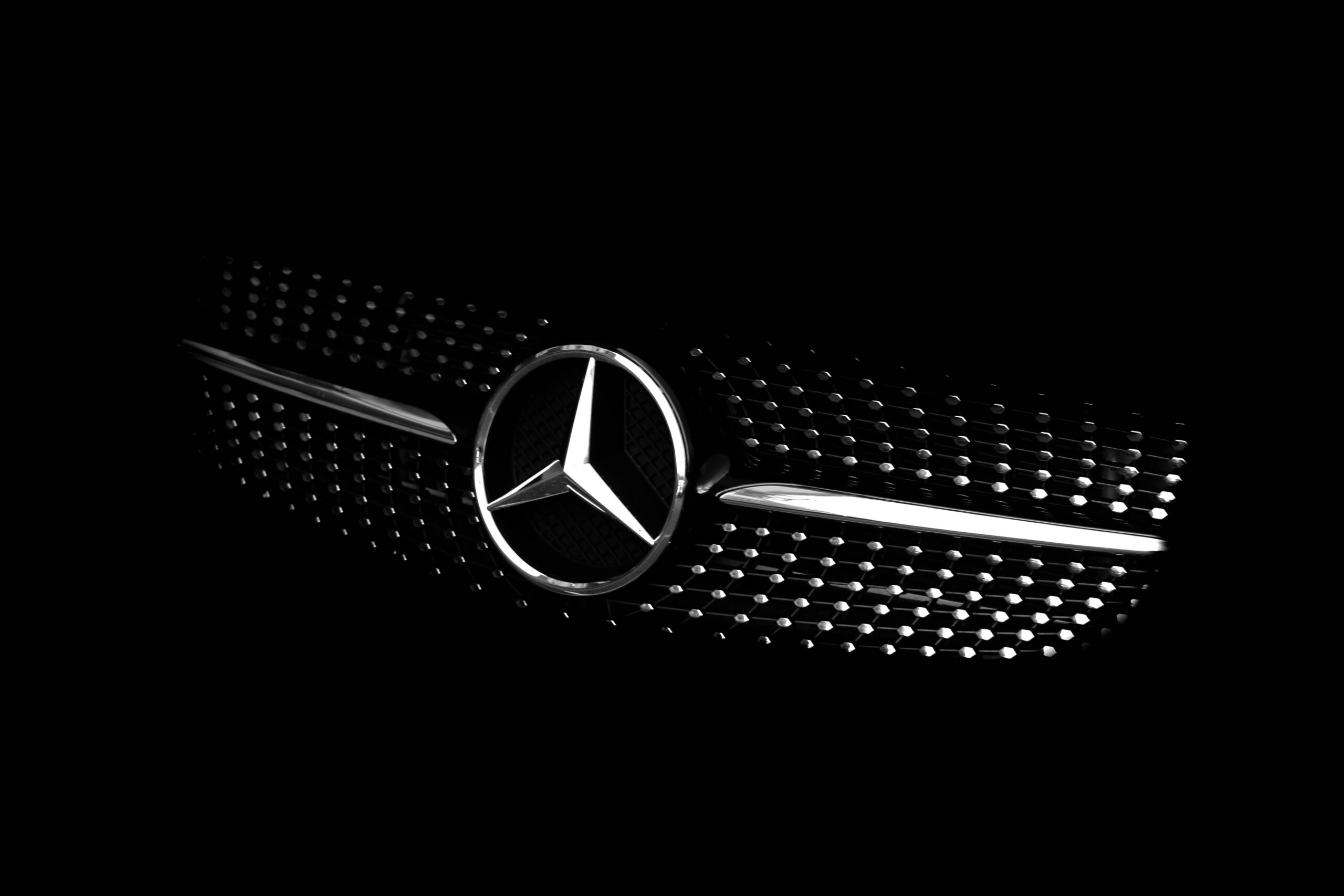 découvrez la gamme de voitures mercedes, des modèles de haute qualité alliant luxe, confort et performance. trouvez votre mercedes idéale parmi nos différentes collections.