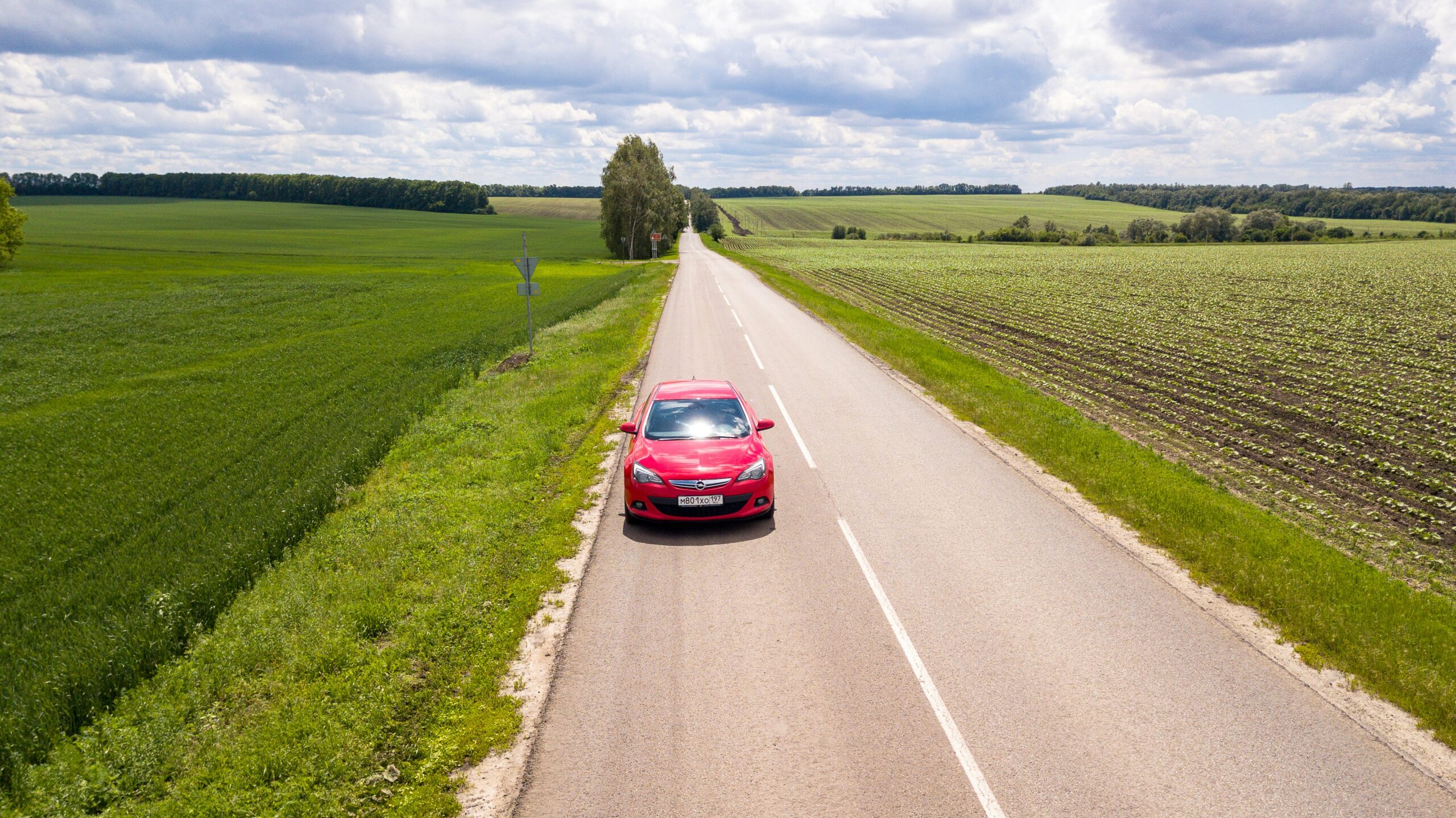 découvrez nos conseils et astuces pour l'entretien de votre voiture avec notre guide complet de maintenance automobile.