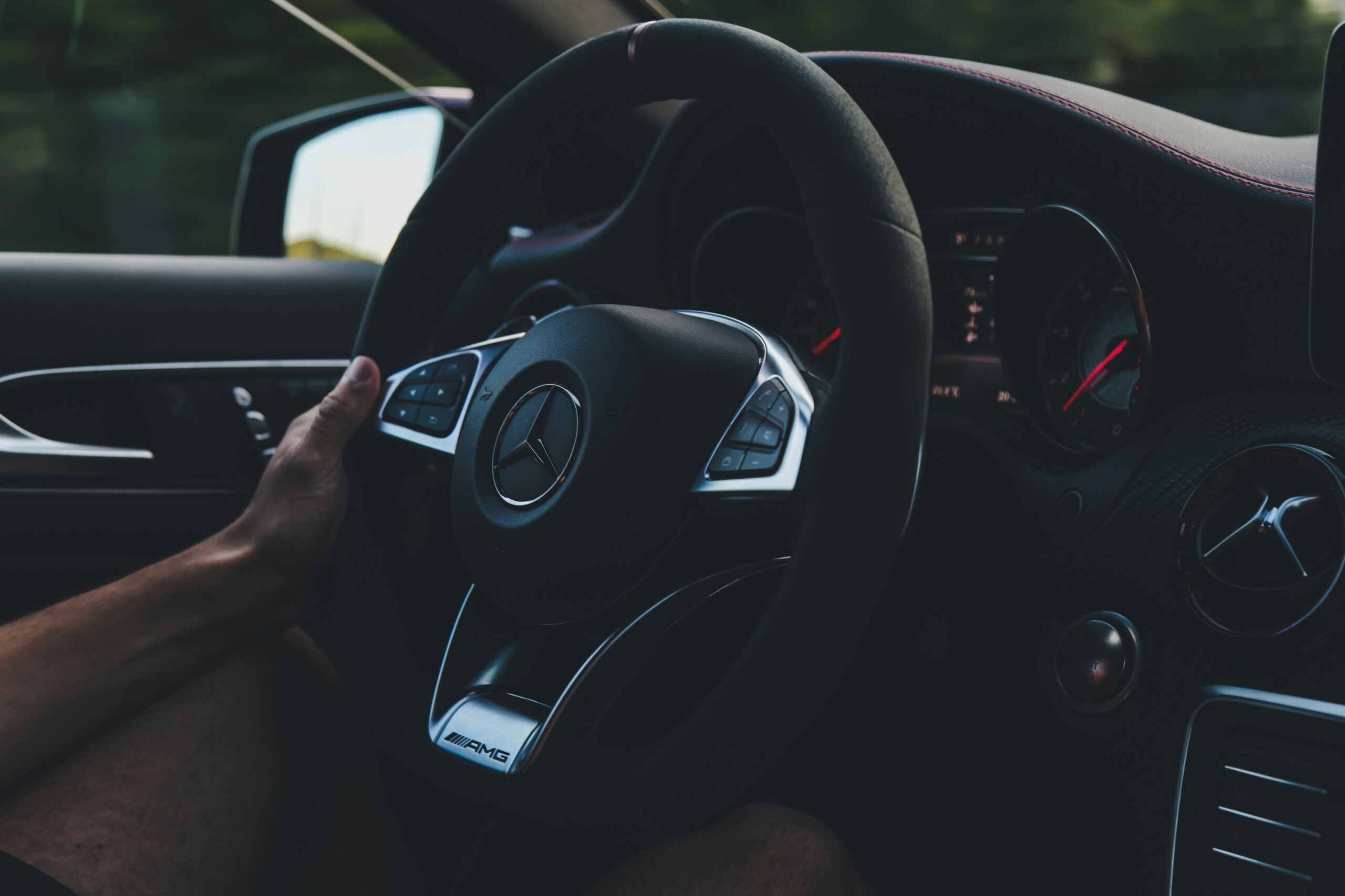 service de réparation de la climatisation de voiture pour un confort optimal pendant les trajets estivaux. découvrez nos solutions de réparation de climatisation pour voiture.