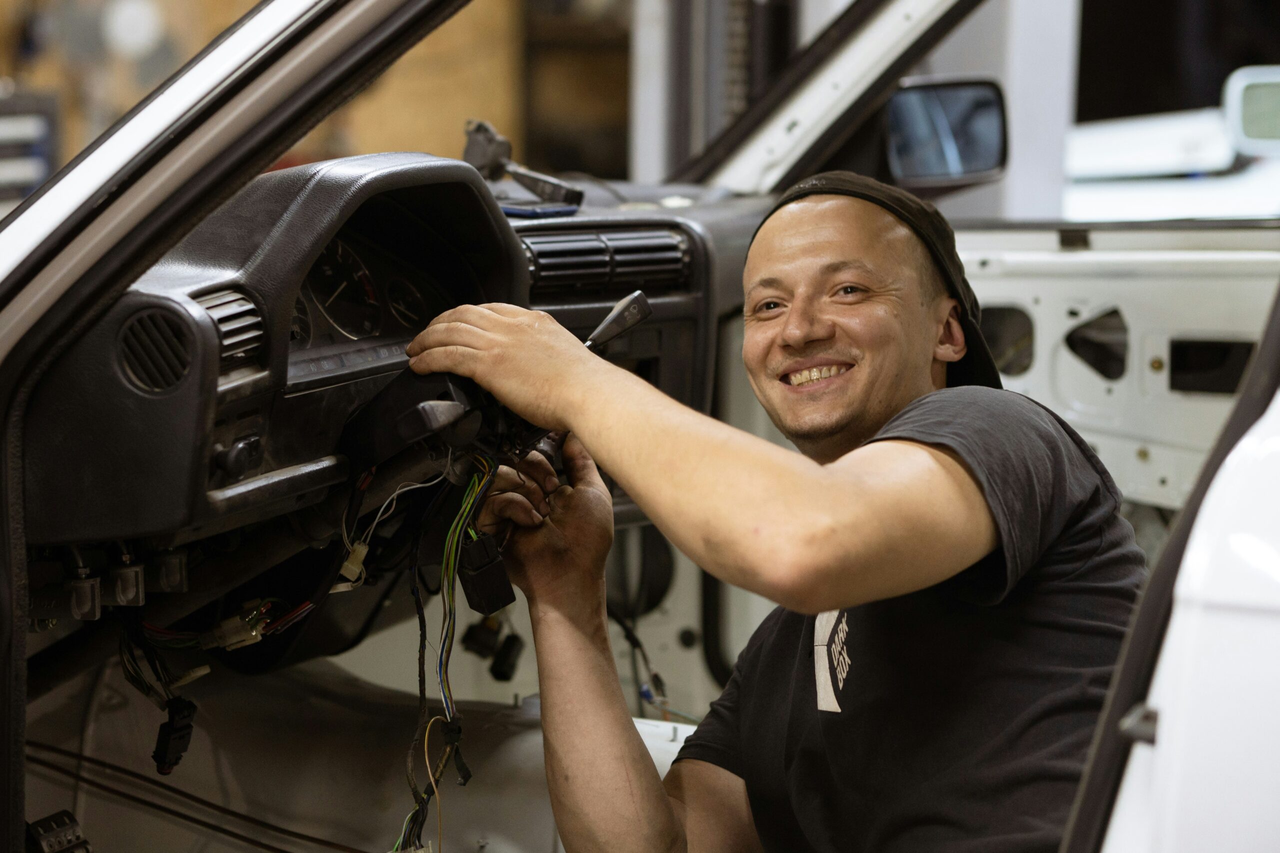 service de réparation automobile professionnel. trouvez les meilleurs mécaniciens pour la réparation de votre voiture.