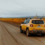 découvrez la jeep renegade, un suv compact alliant style audacieux, performances robustes et technologie moderne. parfait pour les aventuriers urbains et les amateurs de conduite tout terrain, elle vous offre confort et polyvalence dans toutes vos escapades.