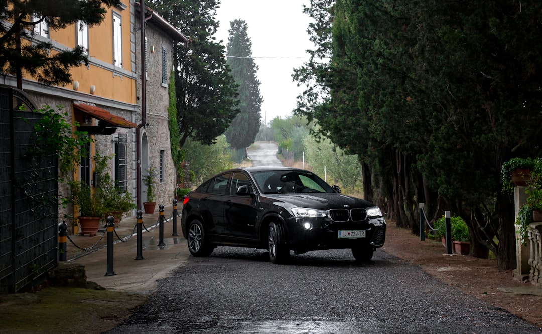 découvrez les problèmes courants rencontrés par les propriétaires de bmw x2. obtenez des conseils et des solutions pour résoudre les pannes, améliorer la performance et profiter pleinement de votre véhicule.