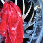 découvrez nos services professionnels de nettoyage automobile pour redonner à votre voiture tout son éclat. que ce soit un lavage extérieur, un nettoyage intérieur ou un traitement spécialisé, notre équipe d'experts s'assure que votre véhicule reste propre et en parfait état. prenez soin de votre voiture avec notre service de nettoyage complet et abordable.